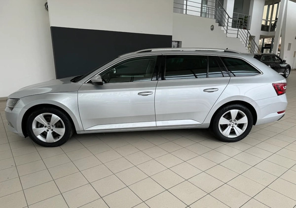 Skoda Superb cena 89900 przebieg: 112896, rok produkcji 2019 z Tykocin małe 667